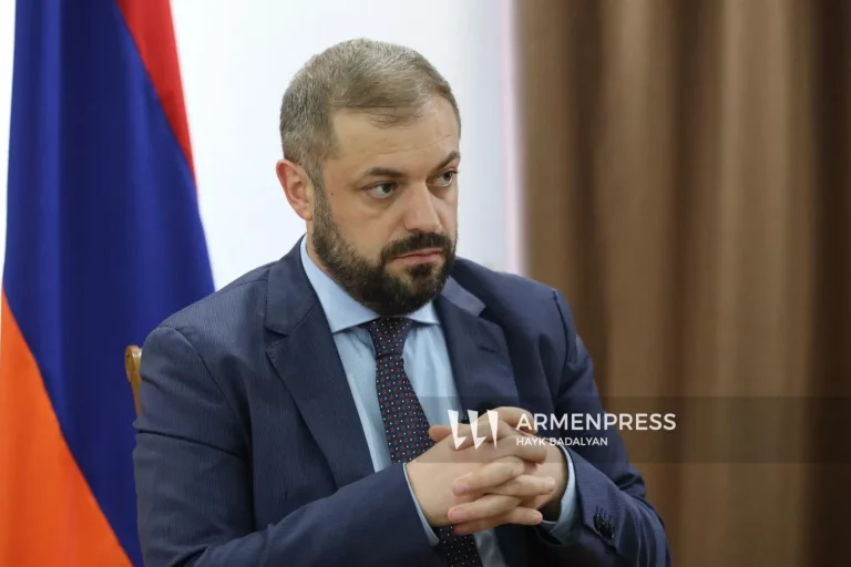 Պապոյեան