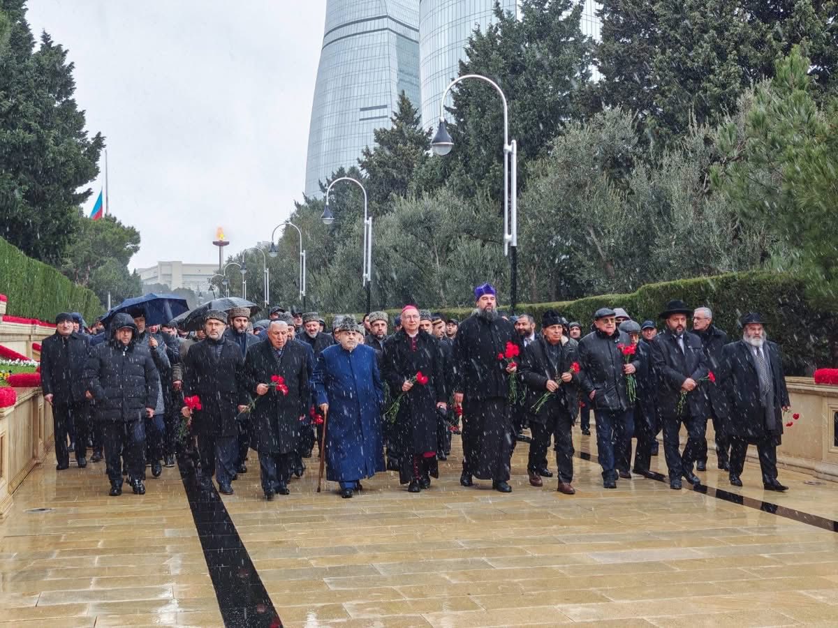 Azerbaïdjan : religion, œcuménisme et dialogue inter-religieux sous haute surveillance 2 617505407 25582475078109422 3574068433073372798 n