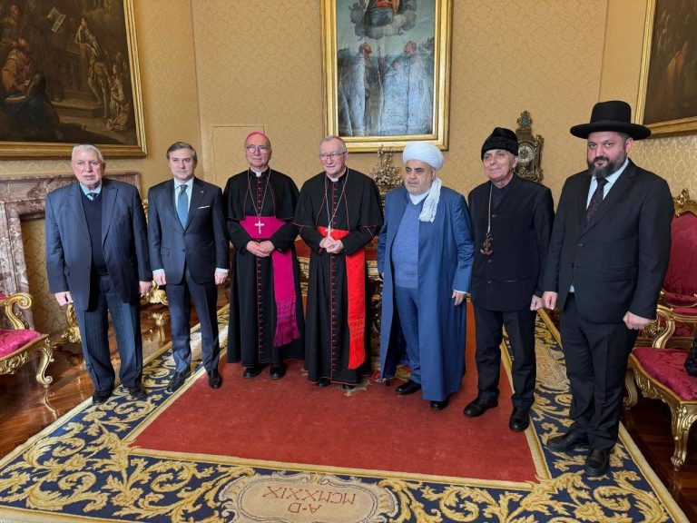 la délégation avec les hiérarques catholiques