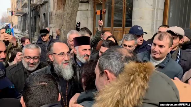 Աջապահեան