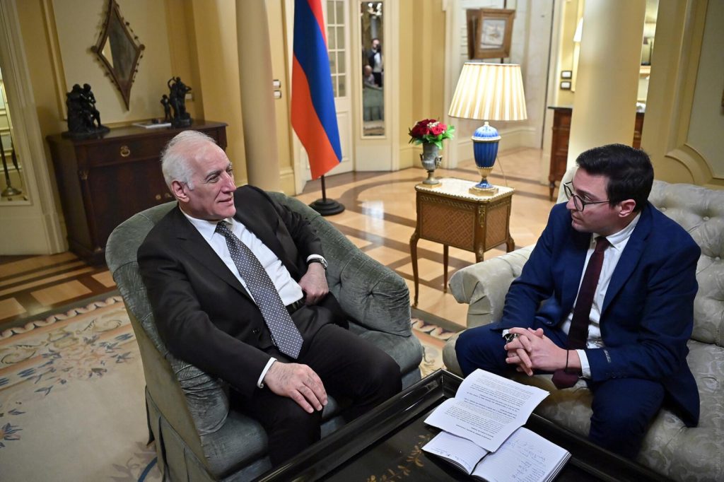 Վահագն Խաչատուրեան