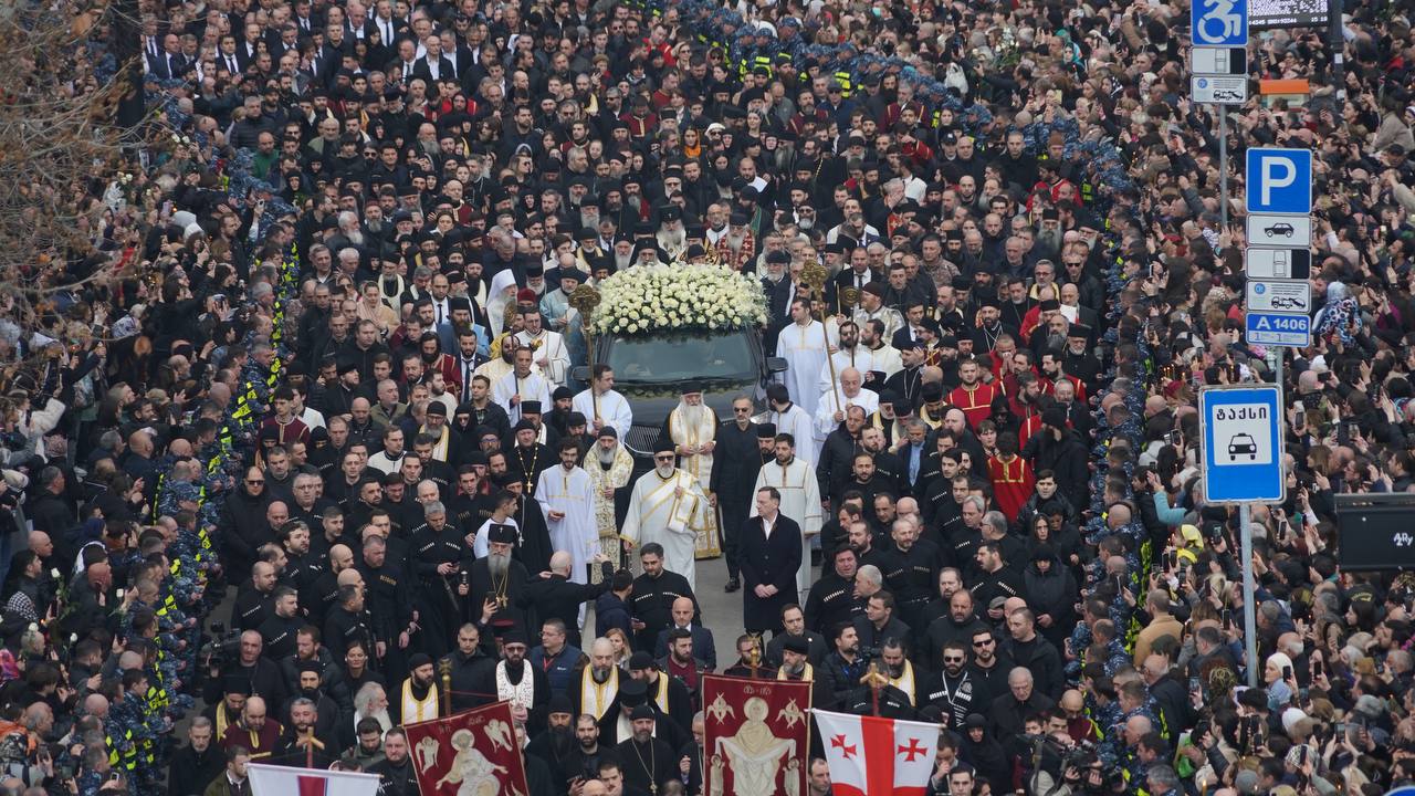 La Géorgie a enterré son Patriarche-catholicos 4 1774291640 176 Funerailles du patriarche ceremonie dadieu dune ampleur sans precedent