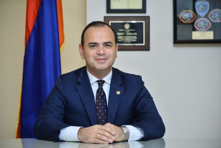 Զարեհ Սինանեան