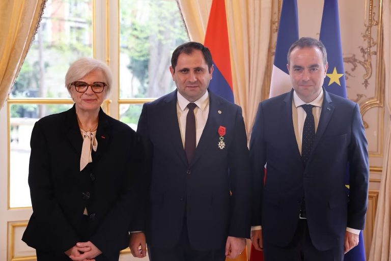 Պապիկեան