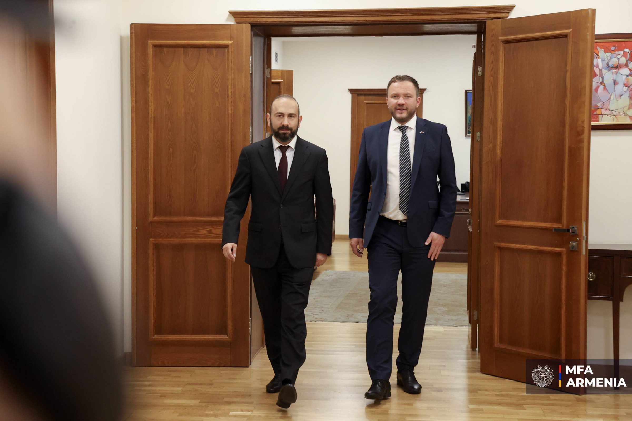 Diplomatie : Rencontre Margus Tsahkna - Ararat Mirzoyan 2 17758468444009