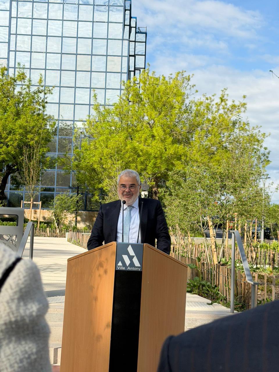 Անթոնի 4