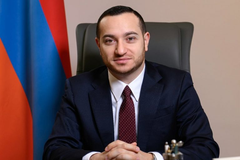 Մխիթար Հայրապետեան