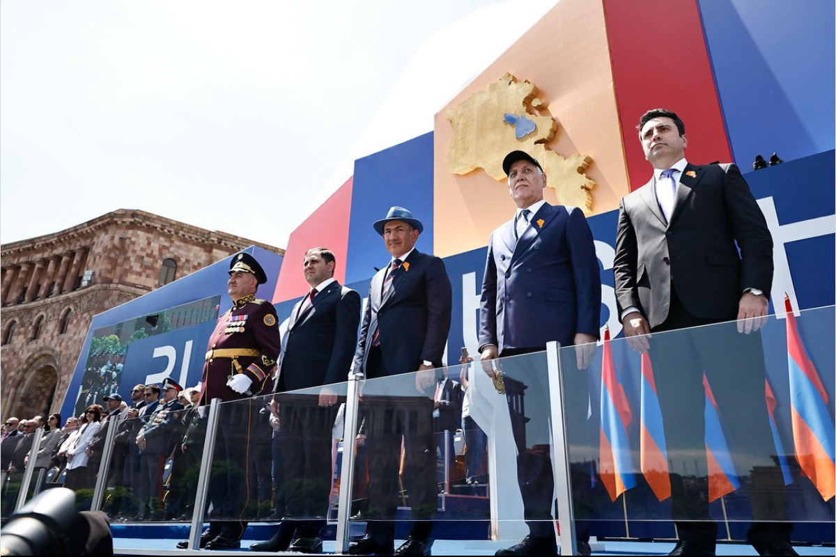 La parade militaire du 28 mai 4 ╘╢╓a╓C╒i╒░╒i╒╢╒n╒o╒╜ 2