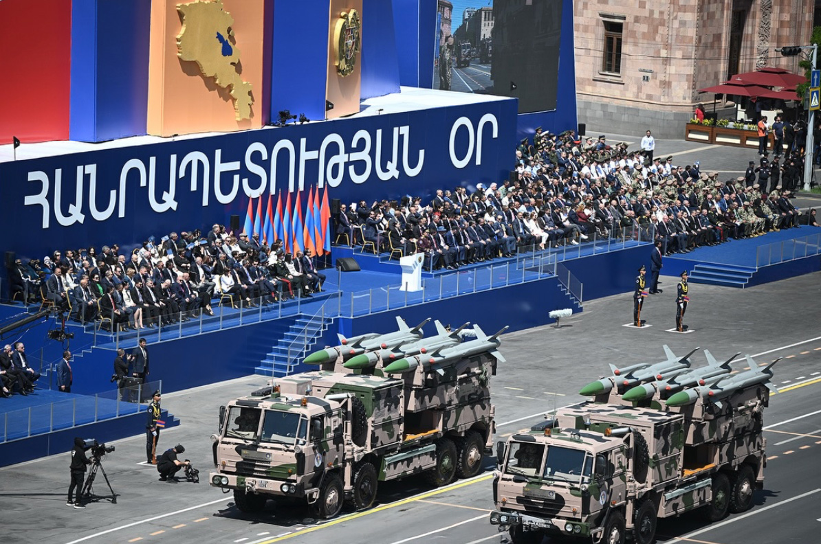 La parade militaire du 28 mai 2 ╘╢╓a╓C╒i╒░╒i╒╢╒n╒o╒╜ 4