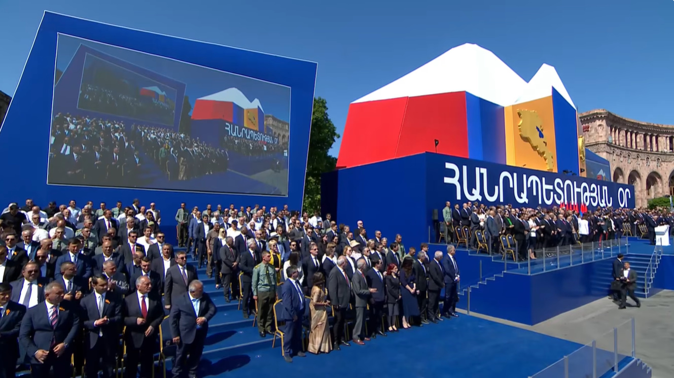 La parade militaire du 28 mai 3 ╘╢╓a╓C╒i╒░╒i╒╢╒n╒o╒╜ 9