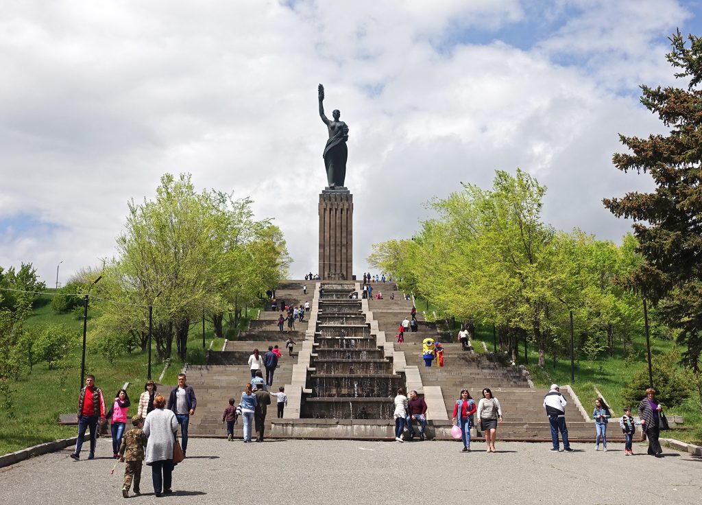 Gyumri_-_Mother_Armenia