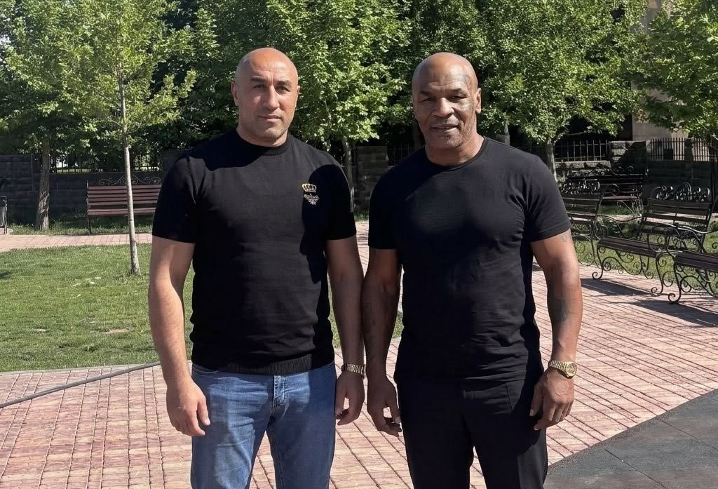 Արթուր Աբրահամ եւ Մայք Թայզըն