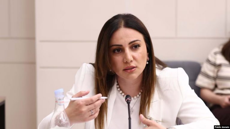 Արուսեակ Մանաւազեան