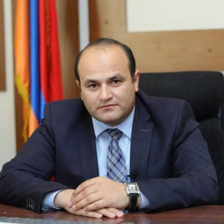 Նարեկ Մկրտչեան