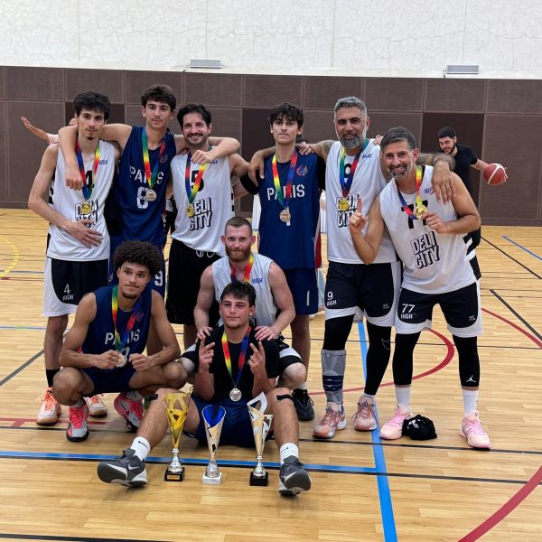 Basket-Հմըմ-ի կազմակերպած մրցաշարքին տղամարդոց յաղթական առաջին երեք խումբերը . Առաջին - US nubar Sénior - երկրորդ՝ US Nubar - junior - երրորդ՝ Miyasin