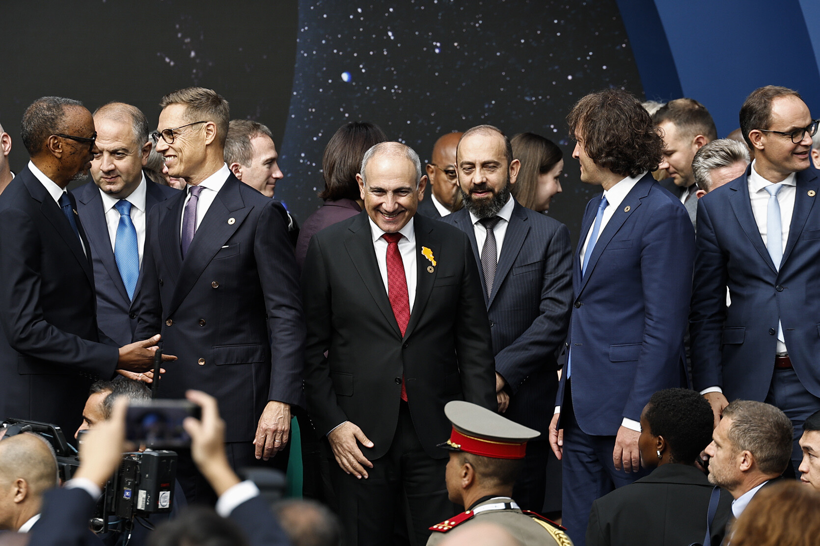 Nikol Pachinian dévoile les ambitions aérospatiales de l’Arménie au Sommet spatial à Paris 7