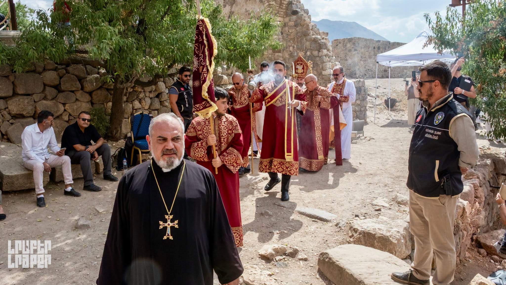 Pèlerinage et Sainte Messe en l'église Sainte-Croix d'Akhtamar 3 Ախթամար 5