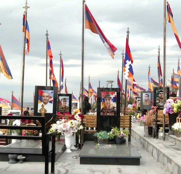 Հայ զինուորներու գերեզման