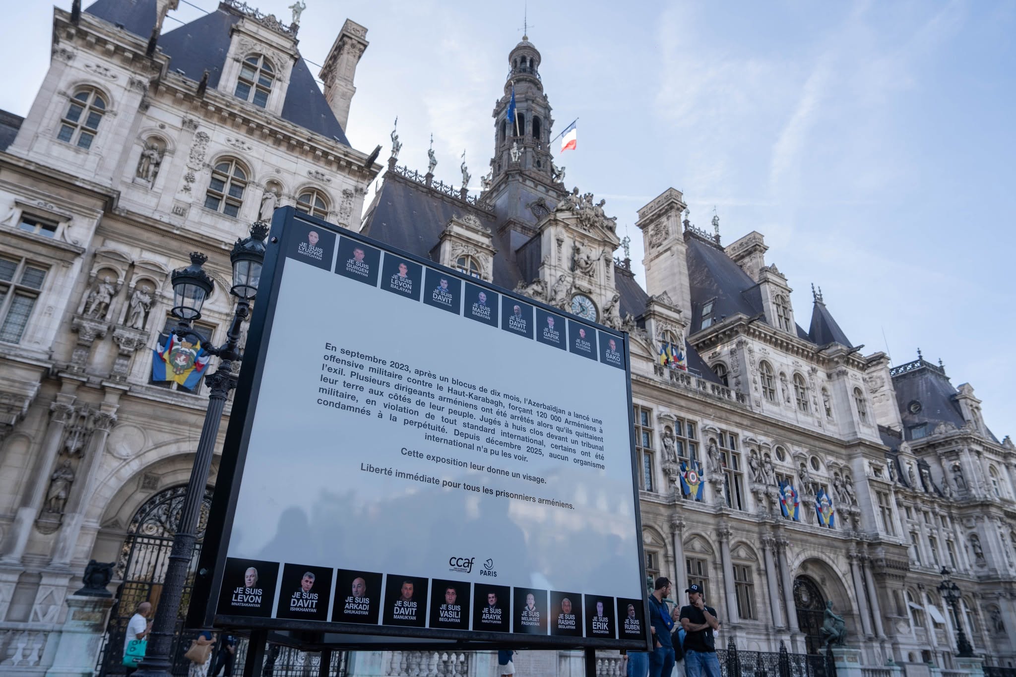 Sous le diktat et les menaces de Bakou, la Mairie de Paris se retire de l’exposition 5 Փարիզ 5
