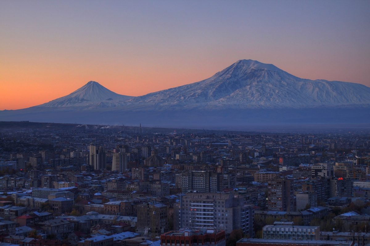 Երեւան-Մասիս